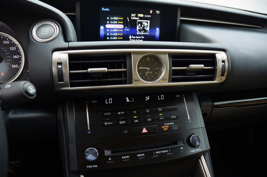  Lexus IS350 2014 года  (фото 28 из 42)